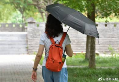 女子过度防晒得软骨病 专家：保持适当时长日晒对身体有益